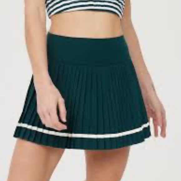 aerie Dresses & Skirts - Aerie Dark Green Tennis Skort